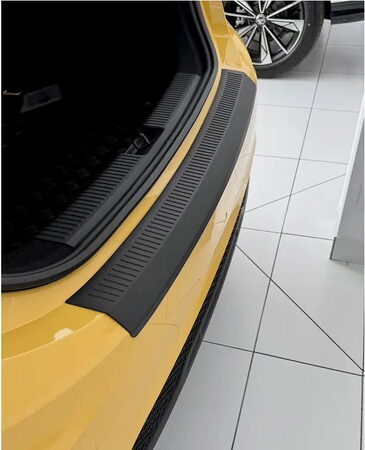 Nášlap kufru MG 3 r.v. 2024->