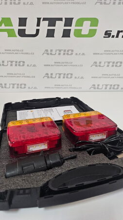 2x LED sdružená magnetická zadní světla s bezdrátovým připojením, 32 LED, ECE R10, IP67