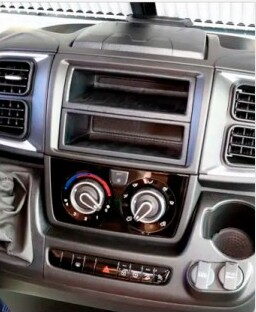 Redukce pro 9" autorádio Fiat Ducato/Peugeot Boxer/Citroen Jumper 2021-