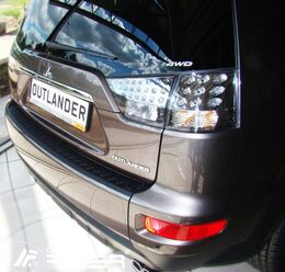 Nášlap kufru Mitsubishi Outlender 06R