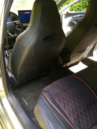 Autopotahy ŠKODA OCTAVIA IV SPORTLINE, RS, od r. 2020, AUTHENTIC LEATHER CARO červené