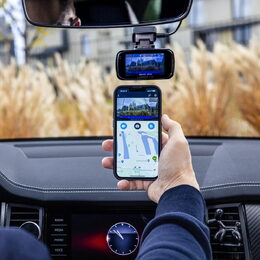 Autokamera 4K univerzální s 3'' LCD LAMAX C11