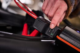 OSRAM Startovací zdroj (JumpStarter) s kompresorem 12000mAh / 300A / 1250A, 12V