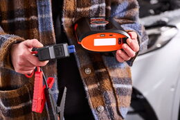 OSRAM Startovací zdroj (JumpStarter) s kompresorem 12000mAh / 300A / 1250A, 12V