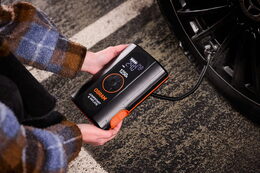 OSRAM Startovací zdroj (JumpStarter) s kompresorem 12000mAh / 300A / 1250A, 12V