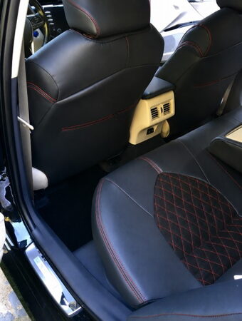 Autopotahy na míru TOYOTA CAMRY VI, XV70, od r. 2017-2024, AUTHENTIC VELVET CARO červené