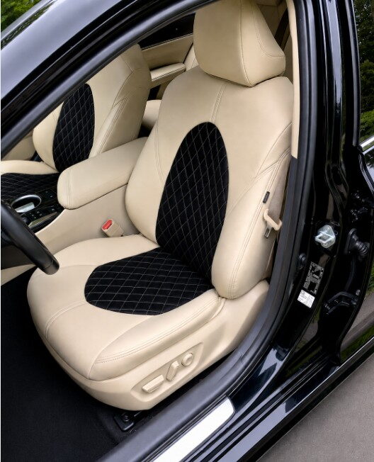 Autopotahy na míru TOYOTA CAMRY VI, XV70, 2017-2024, AUTHENTIC VELVET CARO béžovo černé