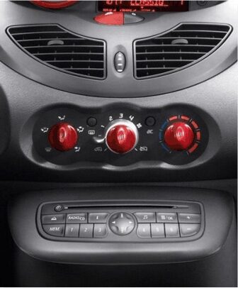 ISO redukce pro Renault Twingo 07- černá