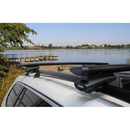 Střešní nosič THULE LANCIA Musa r.v. 2004-2012 s podélníky (černé tyče)