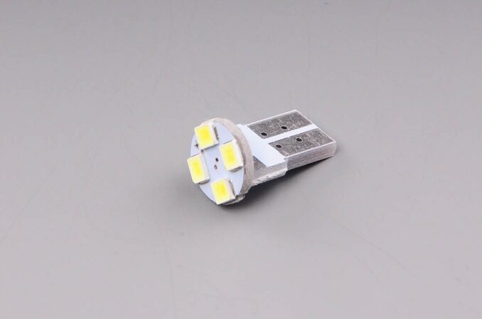LED žárovky T10 12V 5W W2,1x9,5d čirá 4xLED - 2 kusy