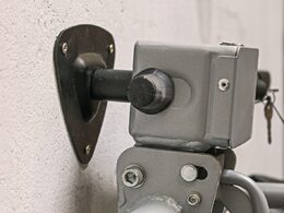 Eufab - Držák nosiče kol na tažné zařízení na stěnu 11cm - EUFAB