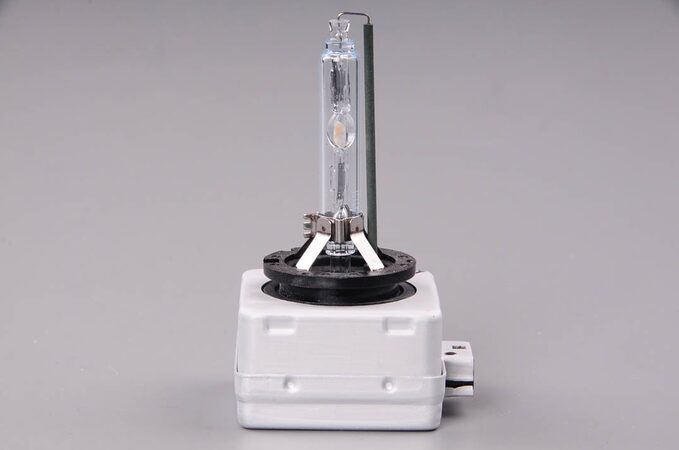 Xenonová výbojka D8S 42V 25W PK32d-1