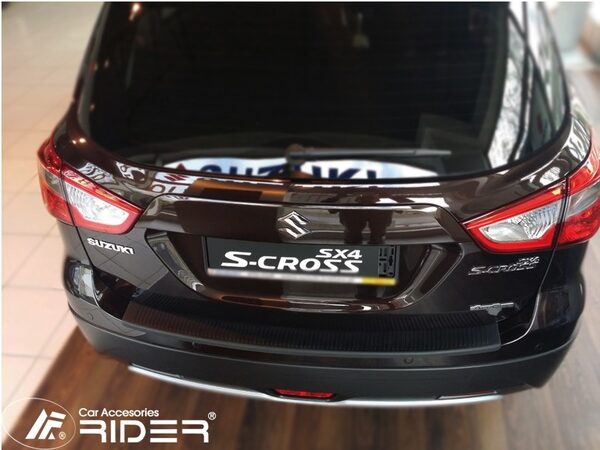 Nášlap kufru Suzuki SX4 S-Cross r.v. 2014->