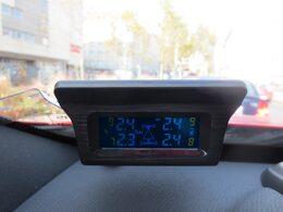 TPMS kontrola tlaku v pneumatice 4 externí čidla / solární napájení