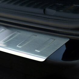 Ochranná lišta hrany kufru - BMW 5 (E61) Touring r.v. 2007-2010
