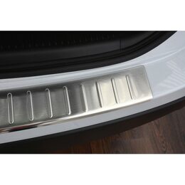 Ochranná lišta hrany kufru - Suzuki SX4 S-Cross r.v. 2013->