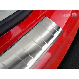 Ochranná lišta hrany kufru - Toyota Prius III Liftback r.v. 2009-2015