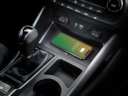 Qi indukční INBAY nabíječka telefonů Hyundai Tucson 2015-, 10W