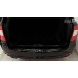 Ochranná lišta hrany kufru - Škoda Superb II Combi r.v. 2009-2013, černá leštěná