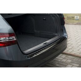 Ochranná lišta hrany kufru - Škoda Superb III Combi r.v. 2015->, černá leštěná