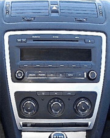 2DIN redukce pro Škoda Octavia 2009-2013 manual Clima šedý