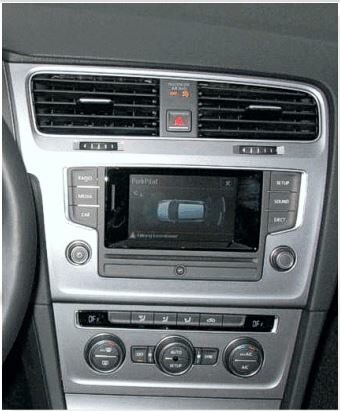 Redukce pro 10" autorádio VW Golf 7