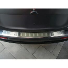 Ochranná lišta hrany kufru - Mitsubishi Outlander III r.v. 2012-2015