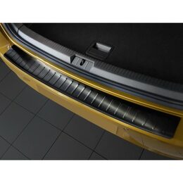 Ochranná lišta hrany kufru - Volkswagen Golf VII Hatchback r.v. 2012-2017