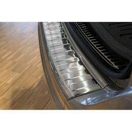 Ochranná lišta hrany kufru - Volvo XC60 r.v. 2013->